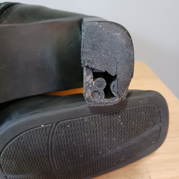 Naturalizer Black Leather Knee-High Square Toe Chunky Heel Boots Size 8.5 - Picture 11 of 15